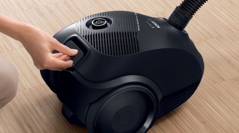 Odkurzacz Workowy Bosch 600W Hepa Czarny 8M Teleskopowa Rura Auto Zwijanie