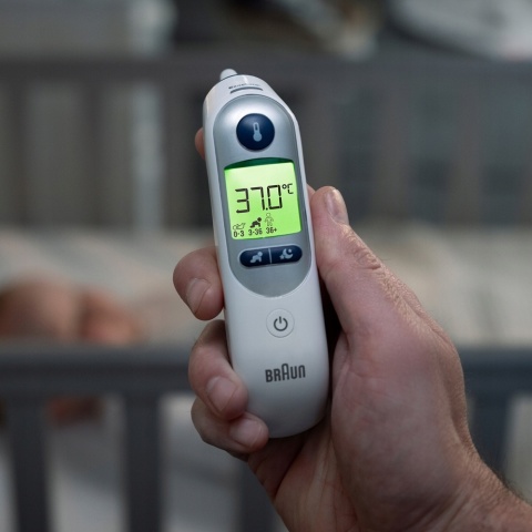 Termometr Do Ucha Braun Thermoscan 7+ Irt6525 Tryb Nocny Cichy Podświetlany