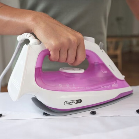Żelazko Parowe Braun Texstyle 5 2500W Freeglide 3D - Idealne Do Odświeżania