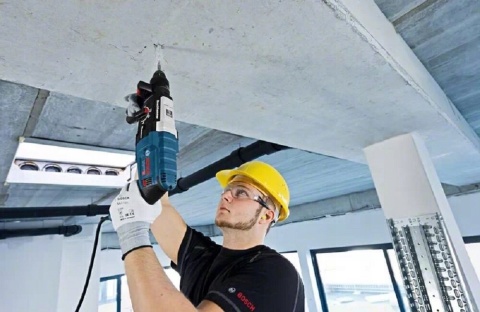 Młot Udarowo-Obrotowy Bosch Gbh 2-28 F 880W 3.2J Sds+ 900Rpm L-Boxx Walizka