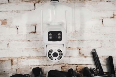 KAMERA IP WIFI ZEWNĘTRZNA OBROTOWA FULL HD 2 OBIEKTYWY IR, ZOOM X4 ALARM