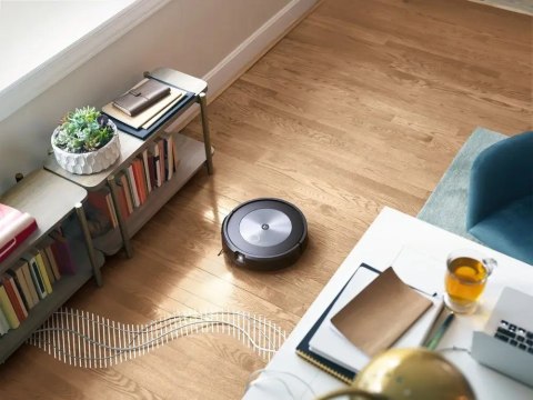 Roomba J7+ Czarny - Sprzątający Do Sierści/Brudu, Precyzyjna Nawigacja