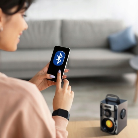 NOWOCZESNY GŁOŚNIK PRZENOŚNY 15W FM USB AUX LED PILOT - MULTIFUNKCYJNY 9H