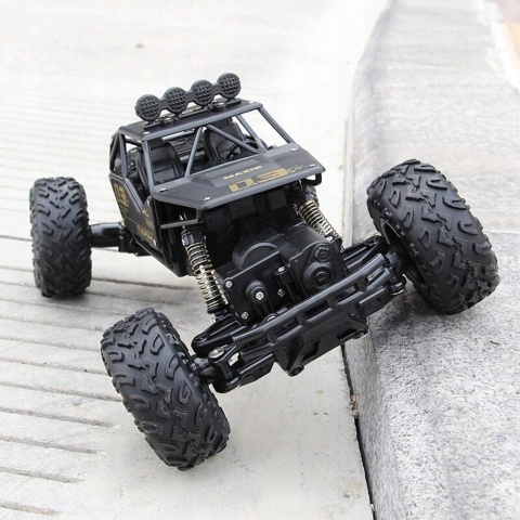 RC AUTO TERENOWE CZARNE 1:16 METAL 4X4, 2 SILNIKI, AMORTYZATORY ANTYKOLIZJA