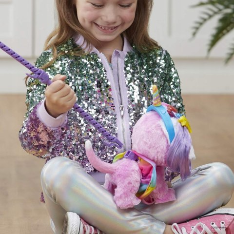 Hasbro Furreal Glamalots Piesek Interaktywny Na Smyczy Z Akcesoriami Różowy