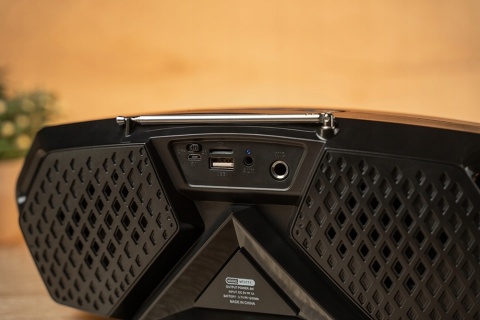 GŁOŚNIK PRZENOŚNY BLUETOOTH MP3 RADIO FM KARAOKE 8W Z RĄCZKĄ I AKUMULATOREM