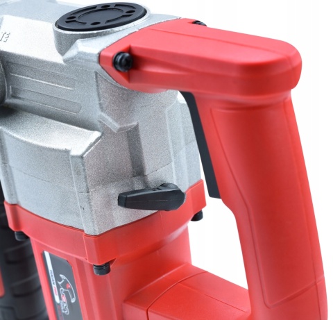 MŁOT UDAROWY SDS+ 800W 4J DO WIERCENIA MURA, BETONU I KAMIENIA Z KUFERKIEM