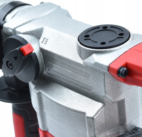 MŁOT UDAROWY SDS+ 800W 4J DO WIERCENIA MURA, BETONU I KAMIENIA Z KUFERKIEM