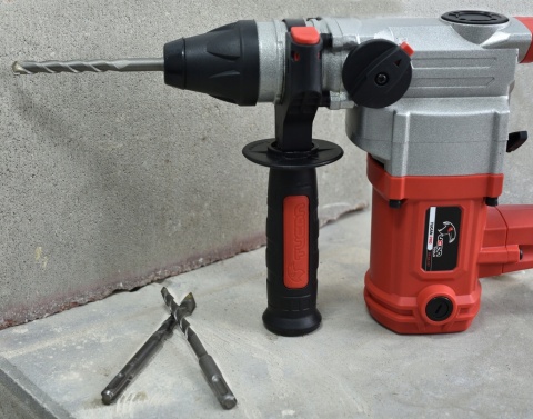 MŁOT UDAROWY SDS+ 800W 4J DO WIERCENIA MURA, BETONU I KAMIENIA Z KUFERKIEM