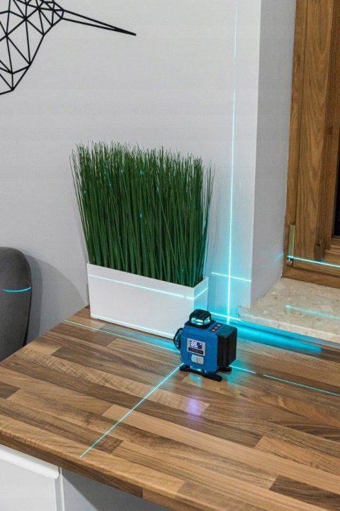 Poziomica Laserowa 360° Ip54 4 Okienka 16 Linii Krzyżowy - Zestaw Z Pilotem