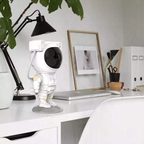 Projektor Gwiazd Astronauta Lampka Nocna Dla Dzieci 8 Trybów Z Pilotem 360°
