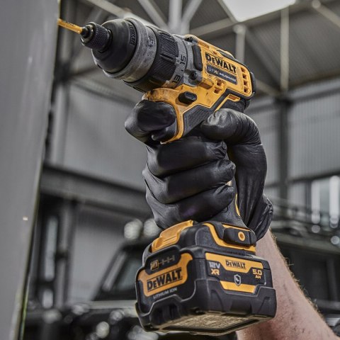 Bezszczotkowa Wkrętarka 12V Dewalt Dcd703l2t 57,5Nm 2 Biegi 4-Głowice 2X3ah