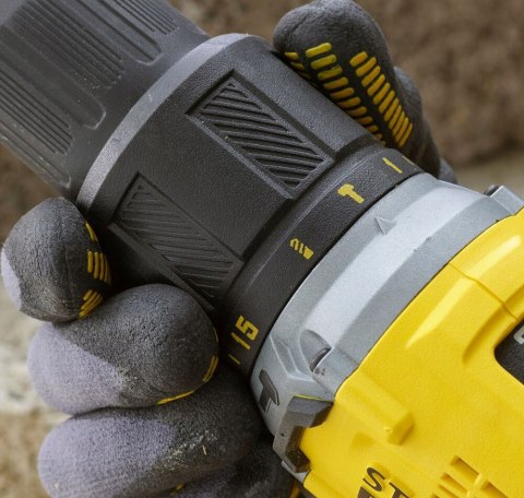 Stanley Sfmcd715d2k Bezszczotkowa Wiertarko-Wkrętarka 18V 60Nm 2X Aku Kufer