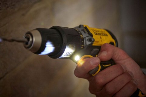 Stanley Sfmcd715d2k Bezszczotkowa Wiertarko-Wkrętarka 18V 60Nm 2X Aku Kufer