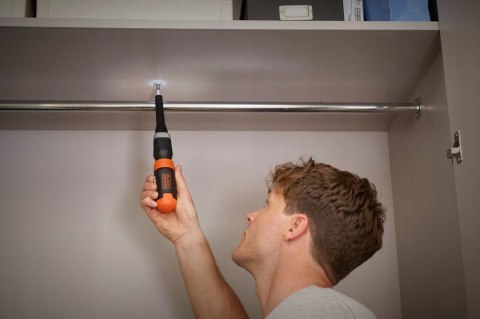 Wkrętak Akumulatorowy Black+Decker 6V 5Nm Led Z Wysuwanym Ramieniem Bcf601c