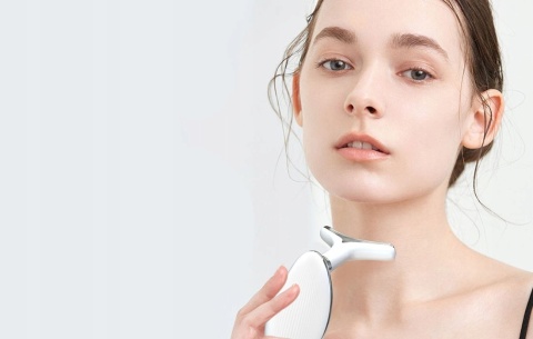 BEZPRZEWODOWY MASAŻER EMS DO TWARZY I SZYI UJĘDRNIAJĄCY ANLAN LIFTING