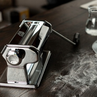 SZEROKA WŁOSKA WAŁKOWNICA DO CIASTA PIEROGÓW MARCATO 180 ROLLER, REGULACJA