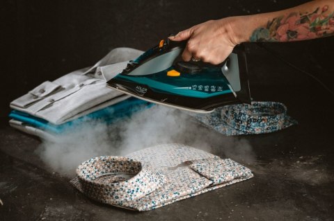 Żelazko parowe Adler AD 5032, 2400 W, ceramiczna stopa, automatyczne wyłączenie