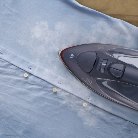 Żelazko Ze Stopą Ceramiczną Mocne Electrolux E6si1-4Mn Do Prasowania W Domu