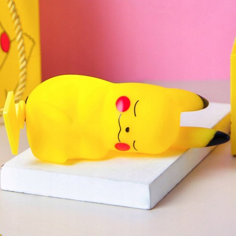 Lampka Pikachu Pokemon Lampka Nocna Led W Zestawie 10 Kart Na Prerzent