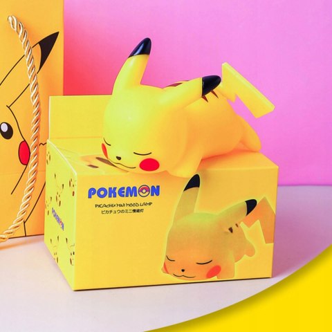 Lampka Pikachu Pokemon Lampka Nocna Led W Zestawie 10 Kart Na Prerzent