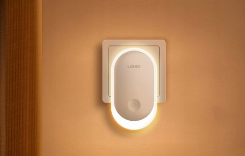 Ldnio Lampka Nocna Led Z Czujnikiem Światła Do Kontaktu Gniazda 3500K