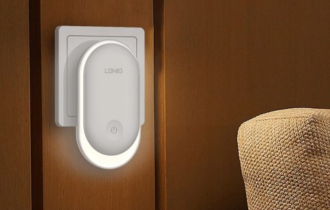 Ldnio Lampka Nocna Led Z Czujnikiem Światła Do Kontaktu Gniazda 3500K