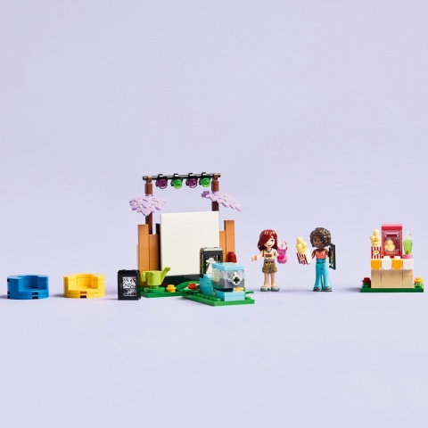 LEGO FRIENDS 42642 MARATON FILMOWY - Z PROJEKTOREM I POPCORNEM, MINIFIGURKI