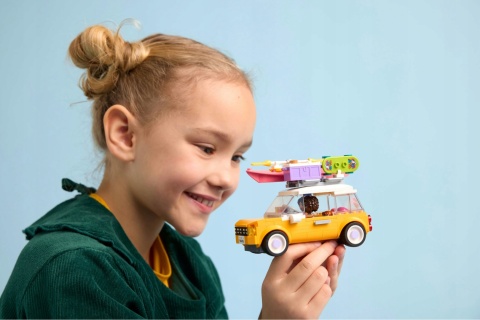 LEGO FRIENDS SAMOCHODOWA WYCIECZKA PRZYJACIÓŁEK 220 ELEM. Z LIANN I ALIĄ