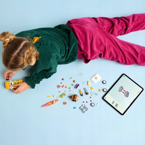 LEGO FRIENDS SAMOCHODOWA WYCIECZKA PRZYJACIÓŁEK 220 ELEM. Z LIANN I ALIĄ
