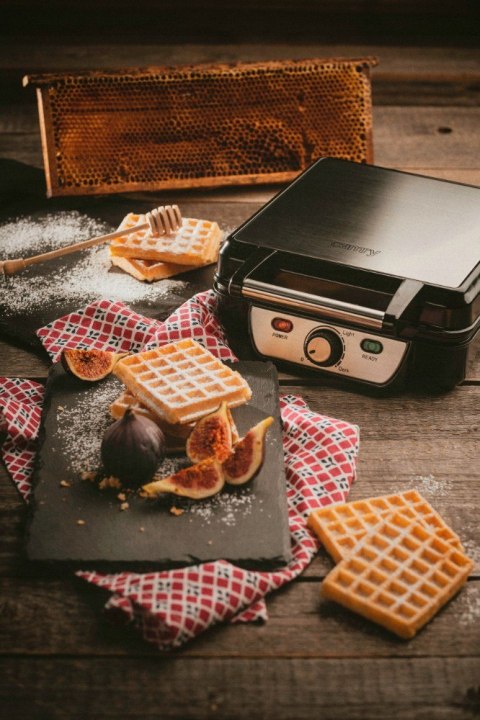 Mocna Gofrownica Duże Smaczne Gofry Xxl 4 Duże Chrupiące Gofry 1500W 230V