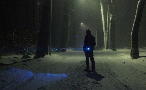 Latarka Taktyczna Led Cree Mocna T6 Zoom Usb Etui Czarna Mocna