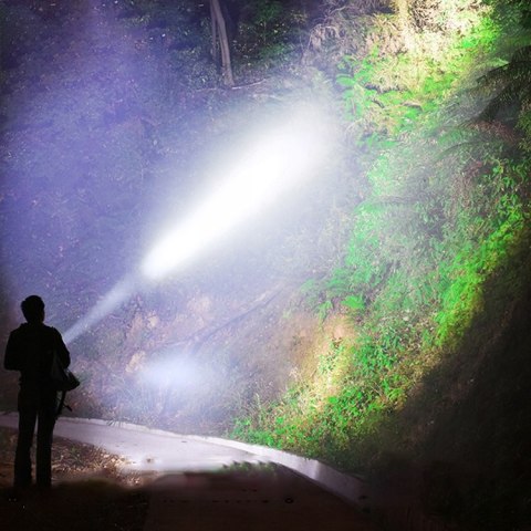 Latarka Led Taktyczna Mocna Akumulatorowa Szperacz Usb Reflektor 1000Lm 40W