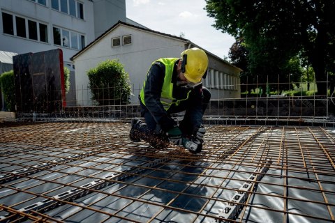 Akumulatorowa Szlifierka Kątowa Metabo 18V 125Mm 2X4.0Ah Zestaw Cas