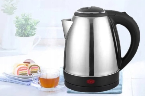 Czajnik bezprzewodowy 2L Martom, stal nierdzewna, 1500W, elegancki design