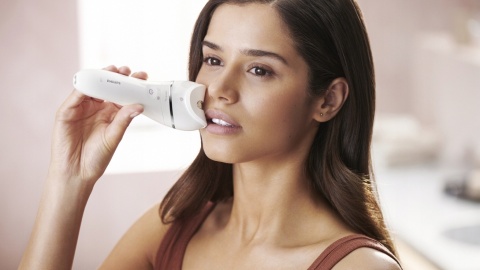 Depilator Philips Series 8000 BRE710/00, mokro/sucho, 40 min
