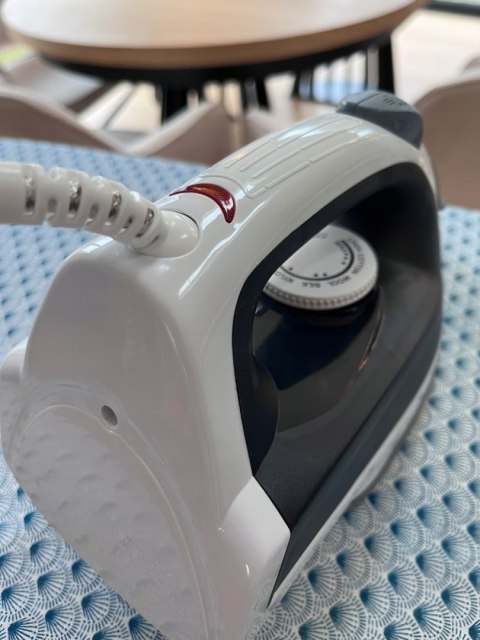Żelazko Parowe 2600W Ceramiczne Samoczyszczące Turystyczne Auto Wyłączaniem