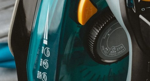 Żelazko Parowe Adler Ad 5032 3000W Ceramika Stopa Regulacja/Uderzenie Pary
