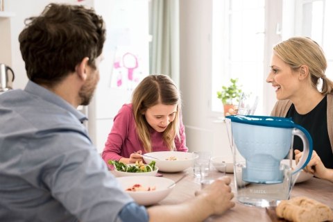 Dzbanek Filtrujący Brita Marella Cool 2,4L Z Elektronicznym Wskaźnikiem